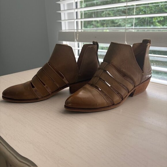 Frye & Co. Slip-on Rubie Ankle Boots - Picture 1 of 5